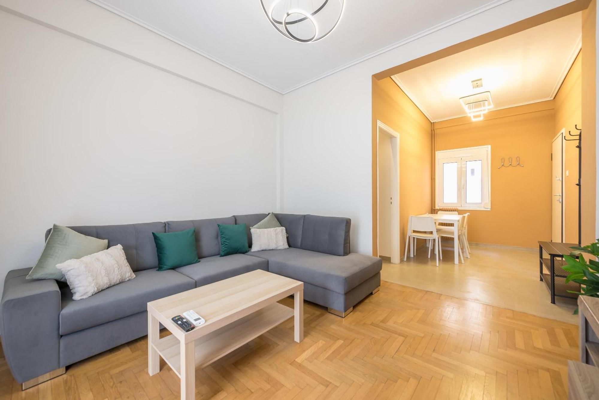 Ferienwohnung Stylish 2 Bd Urban Retreat Near Panormou Metro Athen Exterior foto